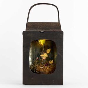 はいいろオオカミ＋花屋西別府商店